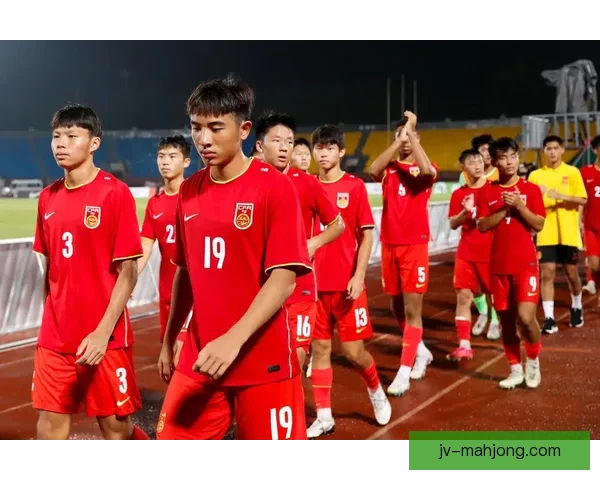 世预赛之夜日本男足主场七球横扫中国队引发国足反思未来变革呼声
